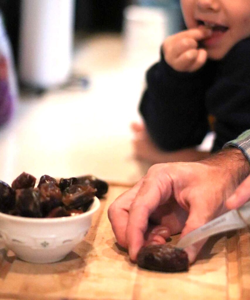 stuffed dates with nuts