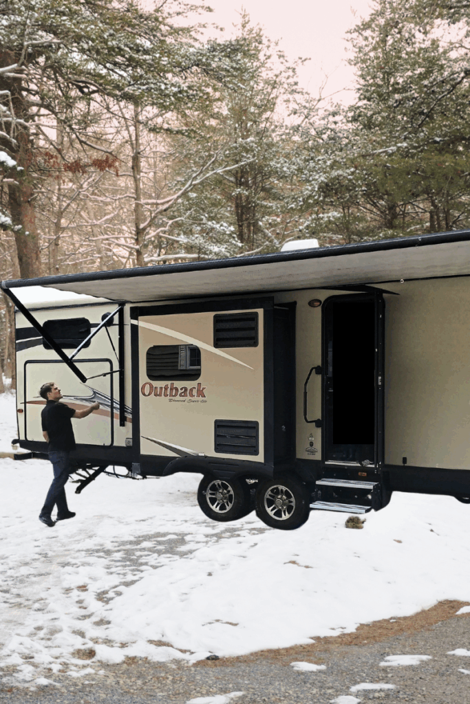 Stationary RV Setup for Winter